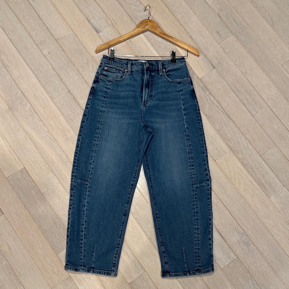 Pistola Eli High-Rise Arched Leg Denim   Size 28 Color: Augustus